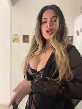 Snapshot of melanny10 chatting on 02-23-25, 08:28 melanny10 online show from 02-23-25, 08:28