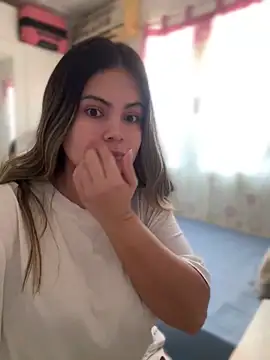 Snapshot of melanny10 chatting on 03-15-25, 09:19 melanny10 online show from 03-15-25, 09:19