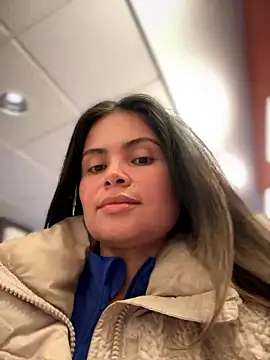 Snapshot of melanny10 chatting on 01-08-26, 12:07 melanny10 online show from 01-08-26, 12:07