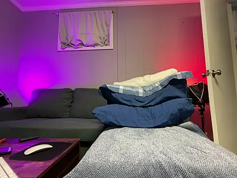 mouser21212 online show from 02-19-25, 04:00