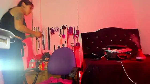 LucyStrike  online show from 01-13-26, 01:22