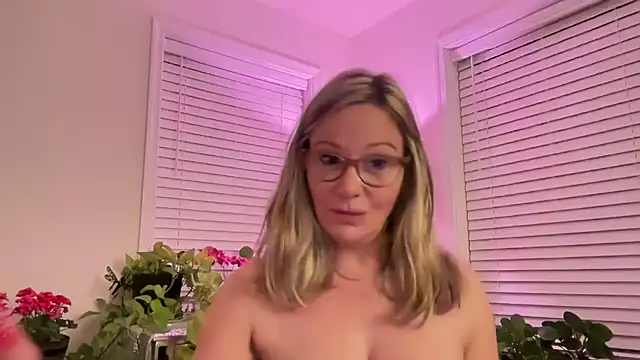 Milf Goddess online show from 05-14-26, 07:48