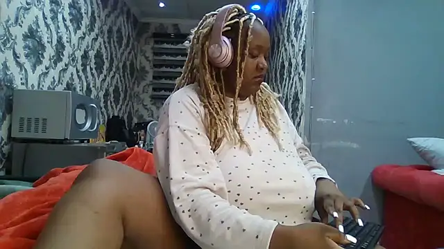 SexyRider8 online show from 11-25-25, 02:22