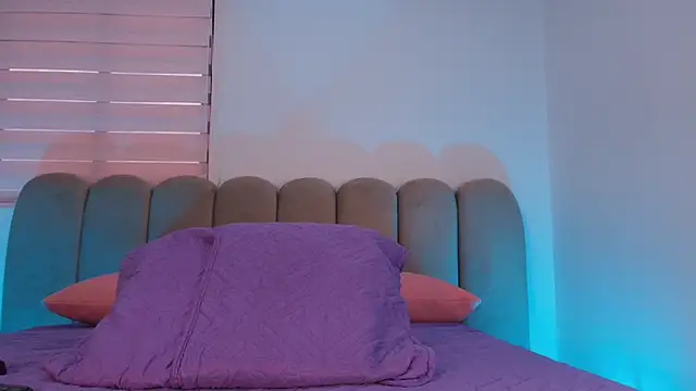 hot dione online show from 11-28-25, 07:16