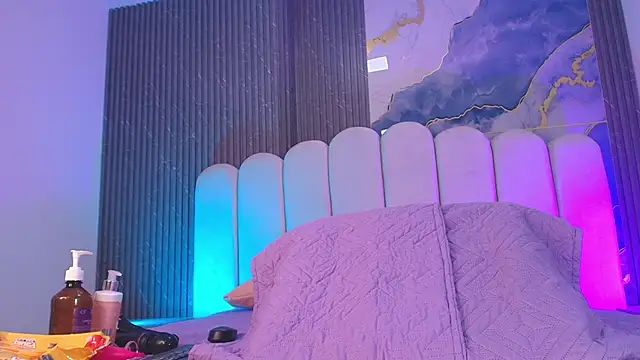 hot dione online show from 12-04-25, 07:11