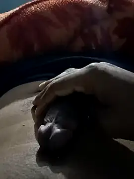 Snapshot of _devildick chatting on 12-12-24, 05:37 devildick online show from 12-12-24, 05:37