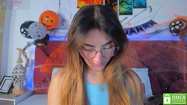 Ruth harvey  online show from 10-24-25, 01:40