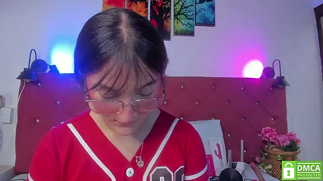 Ruth harvey  online show from 11-28-25, 01:36