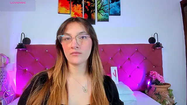 Ruth harvey  online show from 02-03-26, 01:38