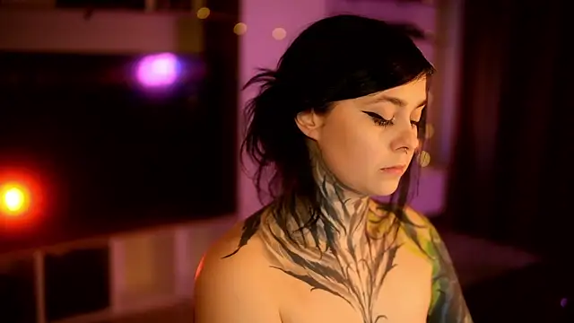 Snapshot of AcidPie chatting on 12-19-24, 02:34 AcidPie online show from 12-19-24, 02:34