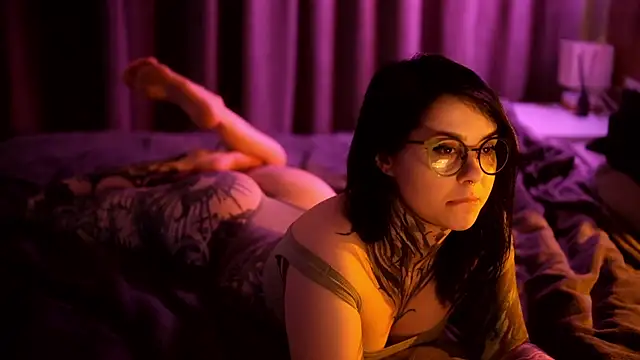 Snapshot of AcidPie chatting on 12-23-24, 03:07 AcidPie online show from 12-23-24, 03:07