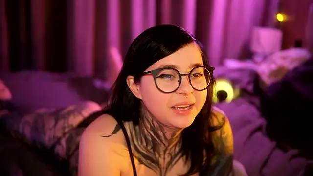 Snapshot of AcidPie chatting on 01-14-25, 02:19 AcidPie online show from 01-14-25, 02:19