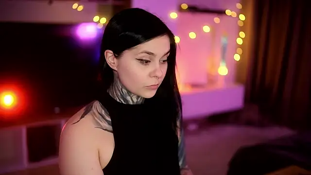 Snapshot of AcidPie chatting on 02-27-25, 04:32 AcidPie online show from 02-27-25, 04:32