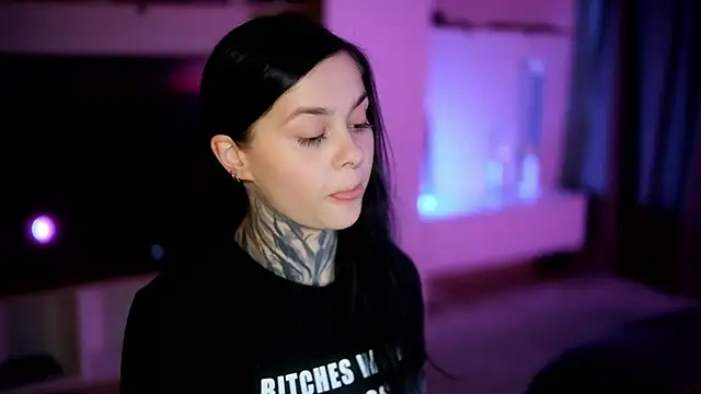 Snapshot of AcidPie chatting on 10-09-25, 07:56 AcidPie online show from 10-09-25, 07:56