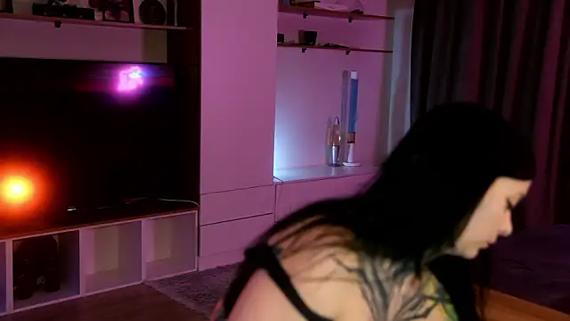 Snapshot of AcidPie chatting on 12-19-25, 07:43 AcidPie online show from 12-19-25, 07:43