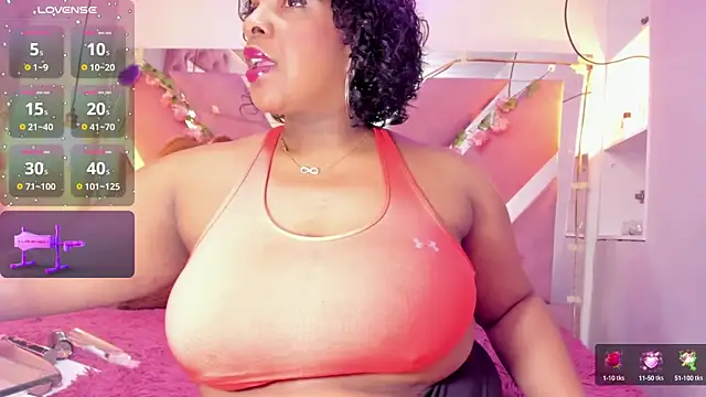 Snapshot of Scarlett-Bonnet chatting on 12-14-24, 06:56 Scarlett-Bonnet online show from 12-14-24, 06:56