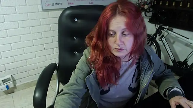 Snapshot of ViioletaMora chatting on 03-07-25, 10:56 ViioletaMora online show from 03-07-25, 10:56