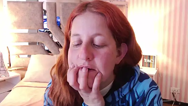 Snapshot of ViioletaMora chatting on 03-17-25, 02:19 ViioletaMora online show from 03-17-25, 02:19