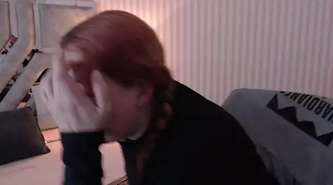 Snapshot of ViioletaMora chatting on 03-21-25, 11:01 ViioletaMora online show from 03-21-25, 11:01