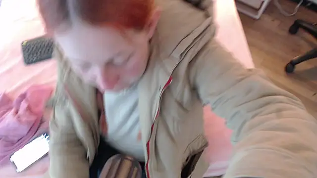 Snapshot of ViioletaMora chatting on 03-22-25, 08:37 ViioletaMora online show from 03-22-25, 08:37