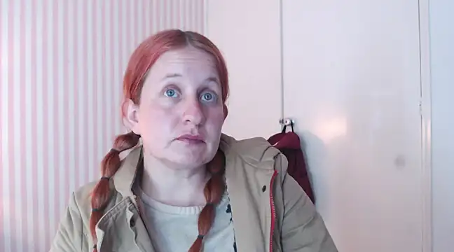 Snapshot of ViioletaMora chatting on 03-23-25, 12:26 ViioletaMora online show from 03-23-25, 12:26