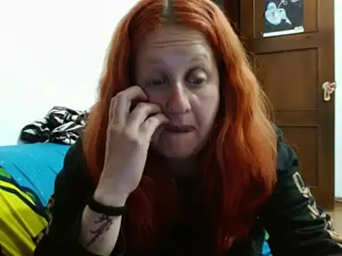 Snapshot of ViioletaMora chatting on 09-23-25, 04:04 ViioletaMora online show from 09-23-25, 04:04