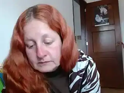 Snapshot of ViioletaMora chatting on 10-14-25, 05:47 ViioletaMora online show from 10-14-25, 05:47