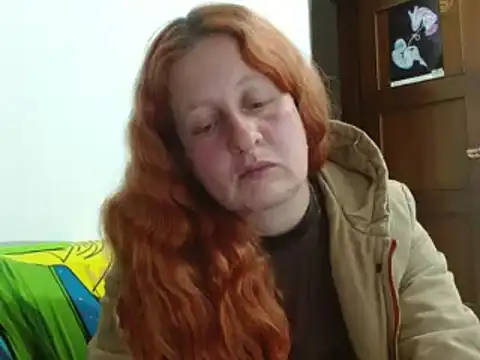 Snapshot of ViioletaMora chatting on 10-15-25, 05:51 ViioletaMora online show from 10-15-25, 05:51