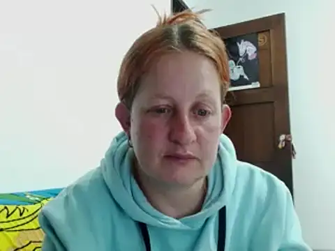 Snapshot of ViioletaMora chatting on 10-22-25, 07:41 ViioletaMora online show from 10-22-25, 07:41