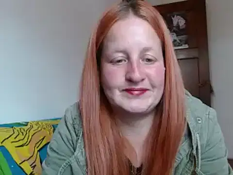 Snapshot of ViioletaMora chatting on 10-23-25, 08:29 ViioletaMora online show from 10-23-25, 08:29