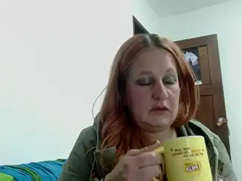 Snapshot of ViioletaMora chatting on 10-26-25, 05:13 ViioletaMora online show from 10-26-25, 05:13