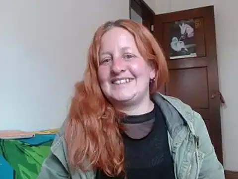 Snapshot of ViioletaMora chatting on 10-29-25, 09:27 ViioletaMora online show from 10-29-25, 09:27