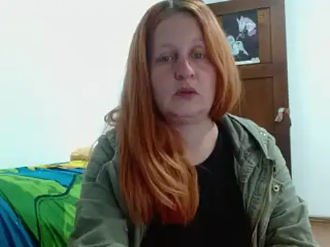 Snapshot of ViioletaMora chatting on 10-31-25, 06:14 ViioletaMora online show from 10-31-25, 06:14