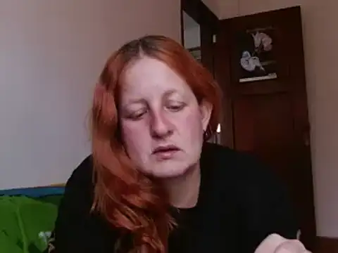 Snapshot of ViioletaMora chatting on 11-04-25, 08:52 ViioletaMora online show from 11-04-25, 08:52