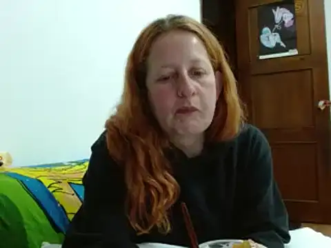 Snapshot of ViioletaMora chatting on 11-11-25, 10:43 ViioletaMora online show from 11-11-25, 10:43