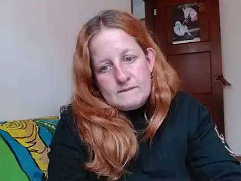 Snapshot of ViioletaMora chatting on 12-01-25, 06:35 ViioletaMora online show from 12-01-25, 06:35