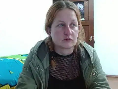 Snapshot of ViioletaMora chatting on 12-17-25, 03:12 ViioletaMora online show from 12-17-25, 03:12