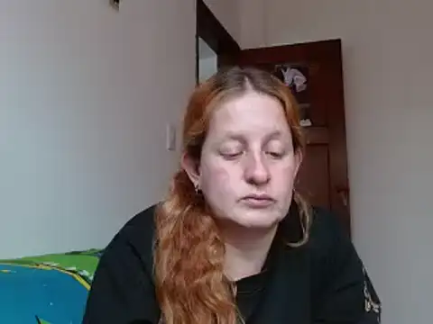 Snapshot of ViioletaMora chatting on 12-17-25, 07:42 ViioletaMora online show from 12-17-25, 07:42