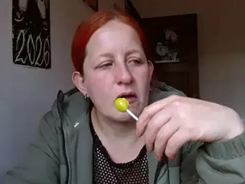 Snapshot of ViioletaMora chatting on 01-18-26, 08:23 ViioletaMora online show from 01-18-26, 08:23