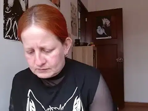 Snapshot of ViioletaMora chatting on 02-04-26, 04:57 ViioletaMora online show from 02-04-26, 04:57