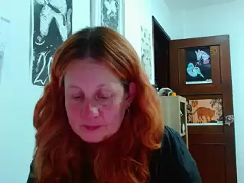 Snapshot of ViioletaMora chatting on 03-11-26, 01:11 ViioletaMora online show from 03-11-26, 01:11