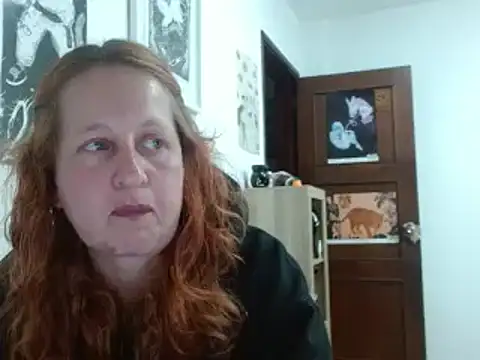 Snapshot of ViioletaMora chatting on 03-15-26, 12:05 ViioletaMora online show from 03-15-26, 12:05