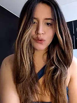 Snapshot of maliciaworld chatting on 12-15-25, 06:12 maliciaworld online show from 12-15-25, 06:12