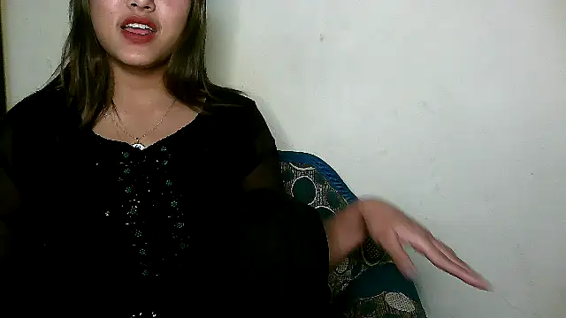 Snapshot of Princess_noorjahan chatting on 03-02-25, 10:48 Princess noorjahan online show from 03-02-25, 10:48