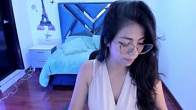 Aylinn diaz online show from 01-13-25, 01:17