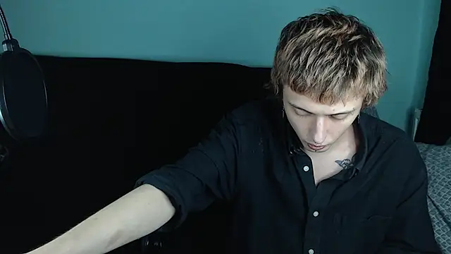 axxxturel online show from 01-25-25, 06:02