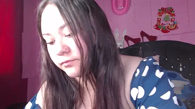 Snapshot of NikkiRous_ chatting on 02-18-25, 04:37 NikkiRous online show from 02-18-25, 04:37