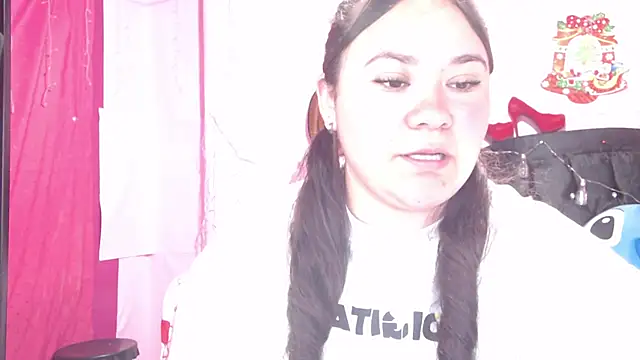 Snapshot of NikkiRous_ chatting on 02-24-25, 12:48 NikkiRous online show from 02-24-25, 12:48