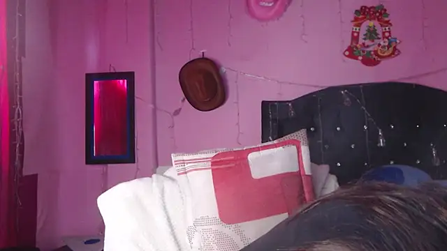 Snapshot of NikkiRous_ chatting on 10-03-25, 01:19 NikkiRous online show from 10-03-25, 01:19