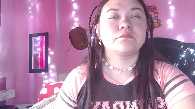 Snapshot of NikkiRous_ chatting on 11-11-25, 12:49 NikkiRous online show from 11-11-25, 12:49